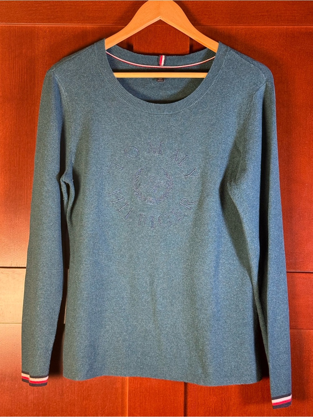 Tommy Hilfiger Women's L Teal Blue Embroidered Crest Logo Crewneck Sweater